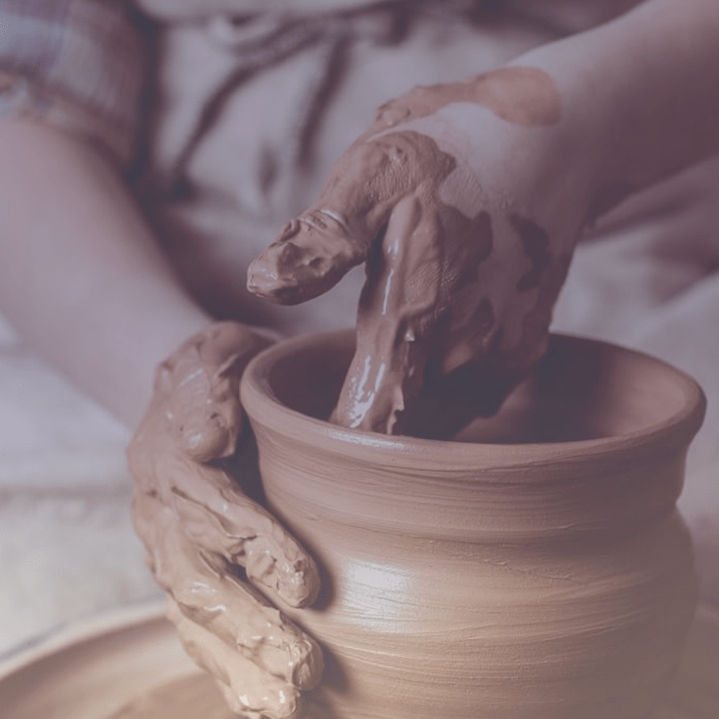 سفالگری؛ هنر دستها و چرخشهای جادویی